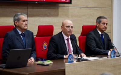 El Colegio de Abogados de Melilla acoge un acto en torno al libro «Llueve sobre Intxaurrondo»